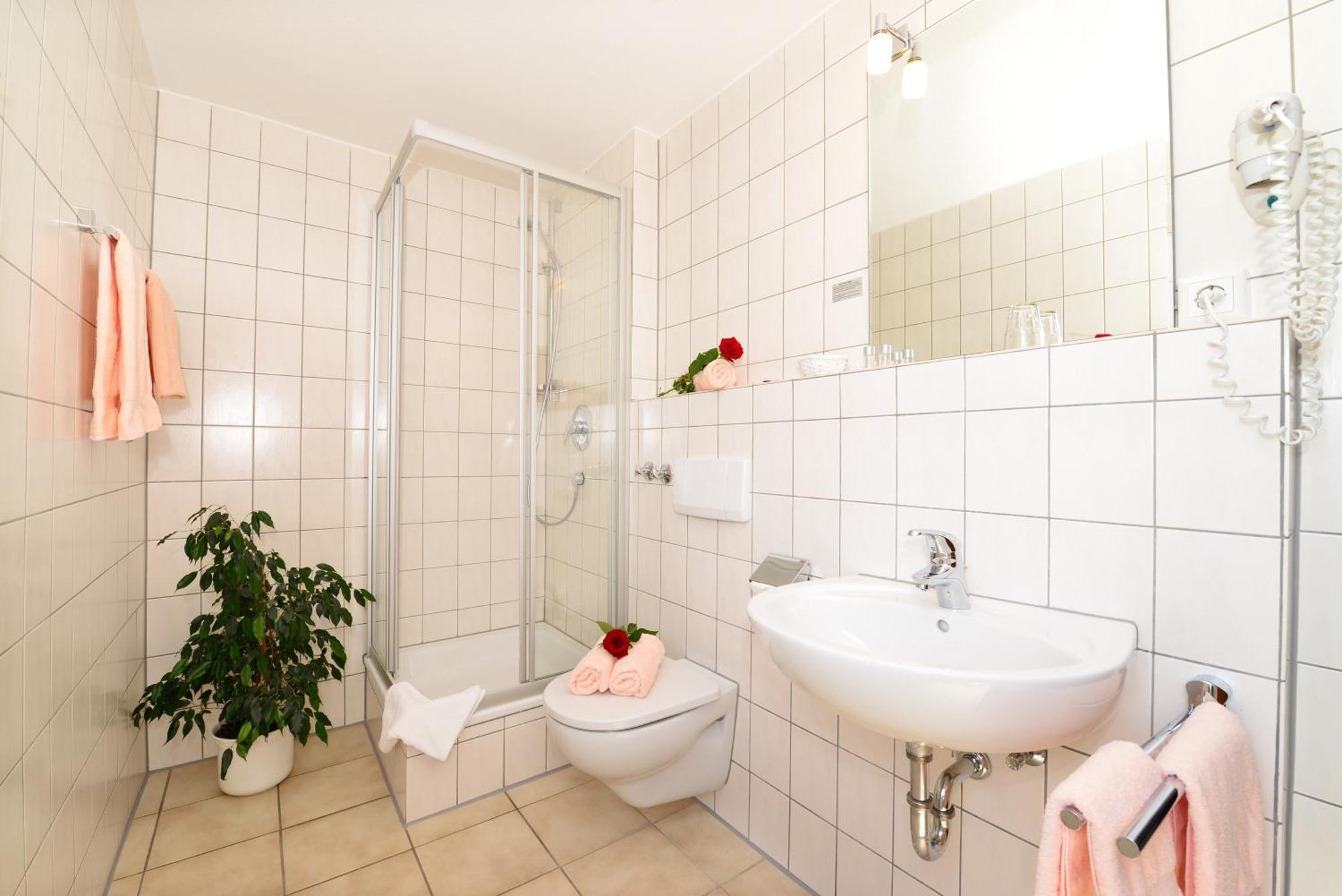 Hotel Am Buchwald Эсслинген Номер фото