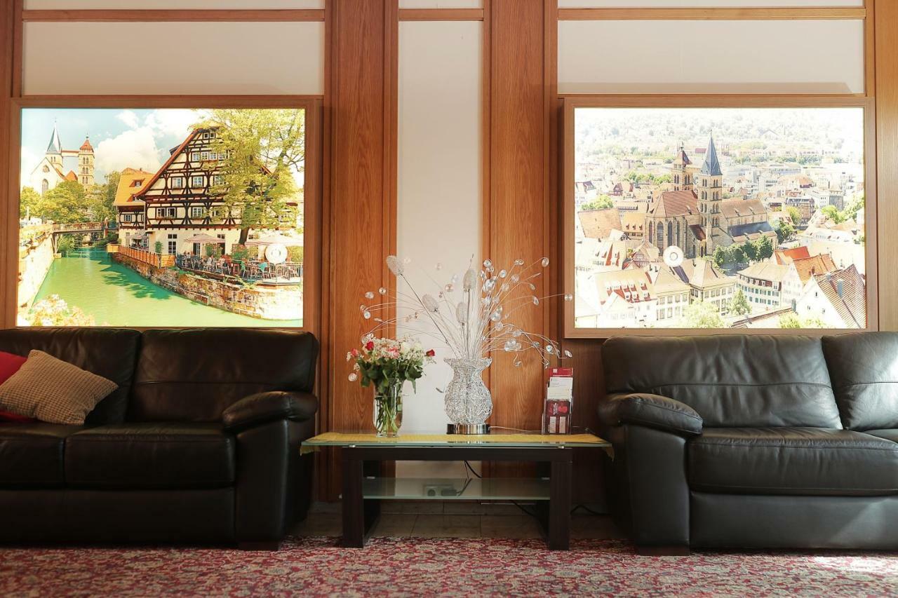 Hotel Am Buchwald Эсслинген Экстерьер фото